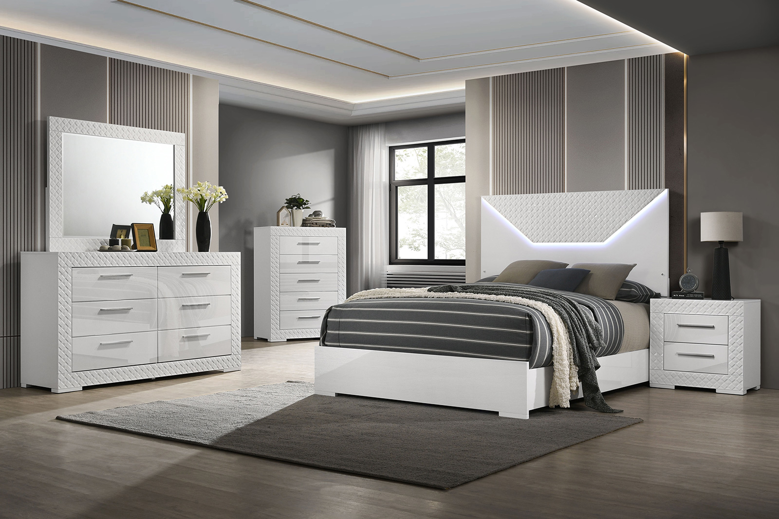(image for) Whitby White Qn. 4Pc 