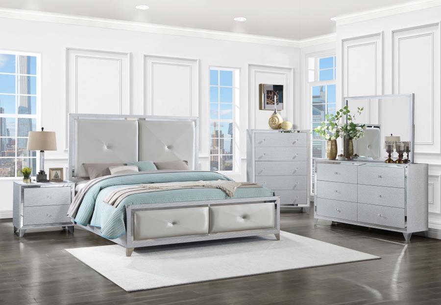 Modal Additional Images for Larue Wood Eastern King Panel Bed Silver